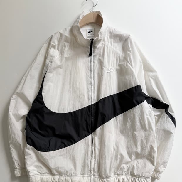 Nike 나이키 화이트컬러 빅스우시 바람막이 자켓