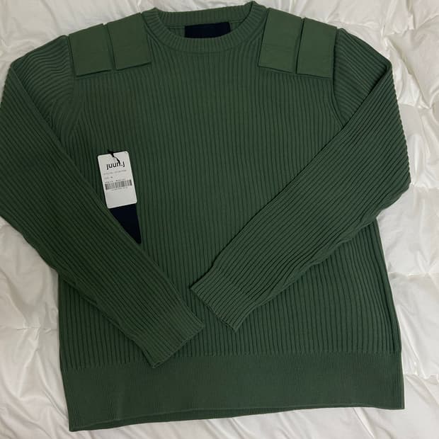 (새상품급) 준지 니트 m (105) 팝니다. 