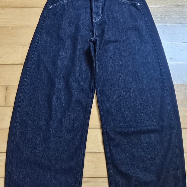 [미착용] 유니클로 배기 커브진 26 