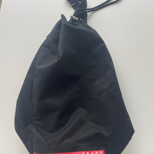프라다 스포츠 숄더백