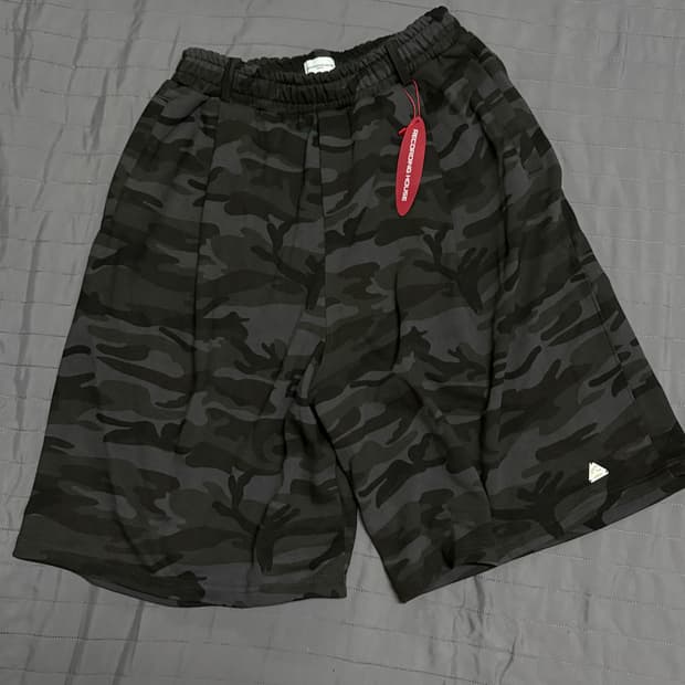 레코딩 하우스 REC HALF SWEAT PANTS [CAMO BLACK