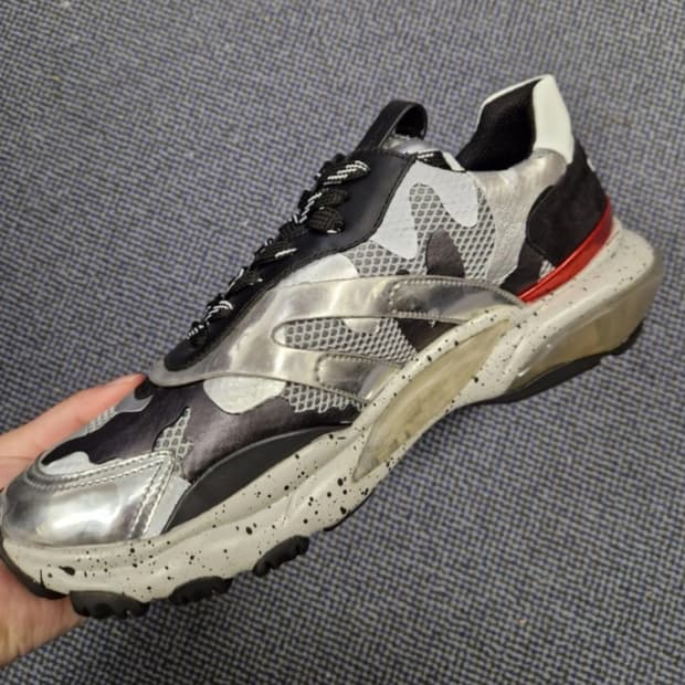 (42) 발렌티노 카모 실버블랙 스니커즈. 발렌시아가 뉴발란스 나이키