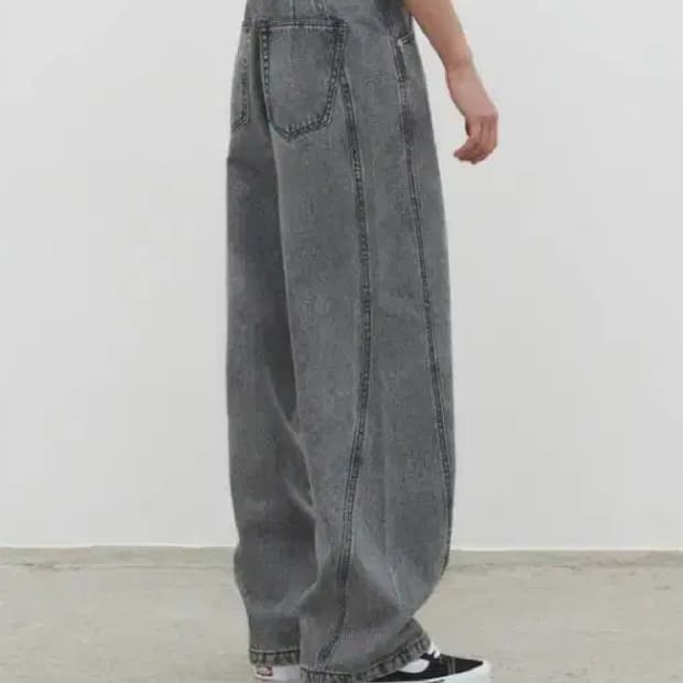 데케트 커브드 와이드 진 그레이