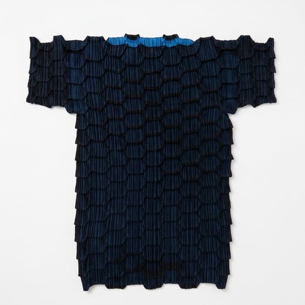 Issey Miyake 허니콤 리버시블 보트넥 플리츠탑