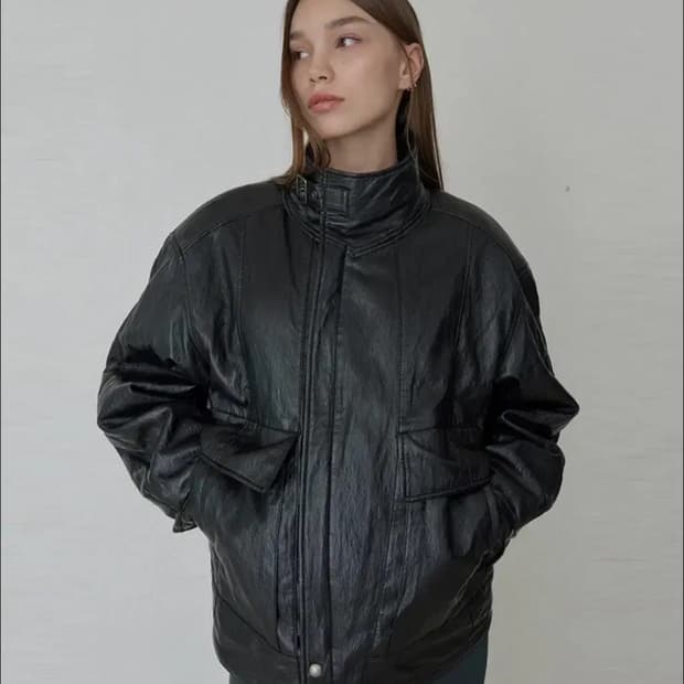 (거의 새상품) 오데스 빈티지 하이넥 레더 자켓 블랙