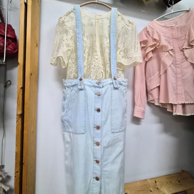 1.자라 멜빵 데님 스커트 2.자수레이스 블라우스