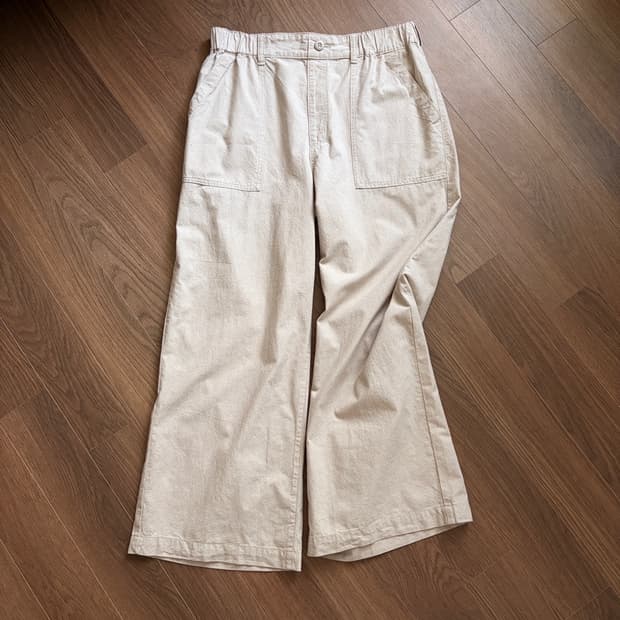 easy-fit wide-leg pants