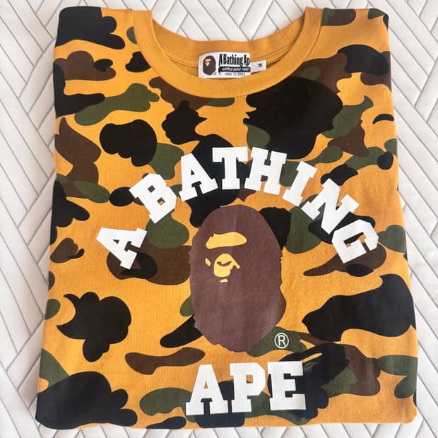 BAPE 퍼스트 카모 컬리지 티셔츠 옐로우