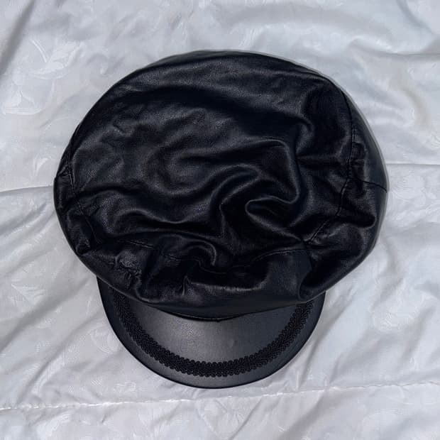 ZARA 자라 레더 뉴스보이캡 헌팅캡 블랙