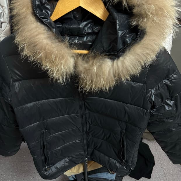 캘빈 클라인 퍼패딩 판매합니다