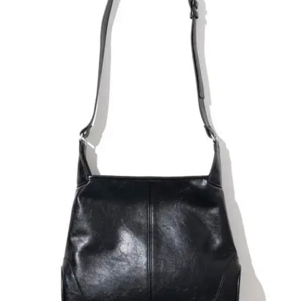 밀로 아카이브 쉘 레더 데이 백