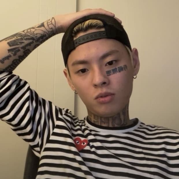 꼼데가르송 플레이 스트라이프 롱슬리브 S