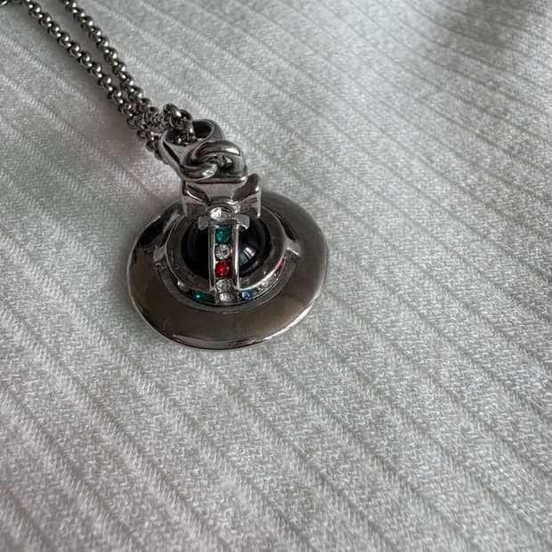 비비안웨스트우드 orb 목걸이