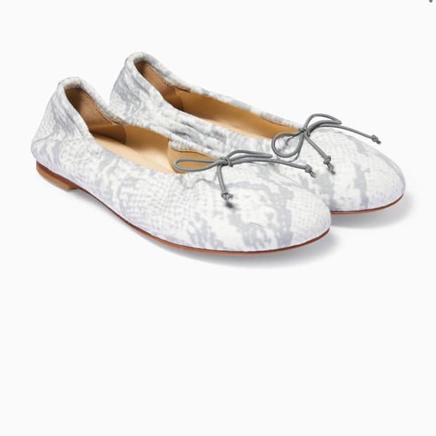[s/e/o] BUN BALLERINA FLATS WHITE PYTHON