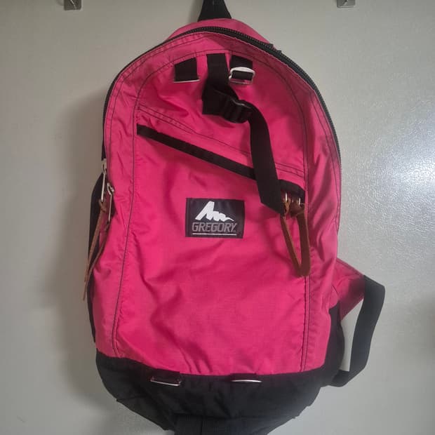 그레고리 데이팩 구로고 90s usa 핑크레드