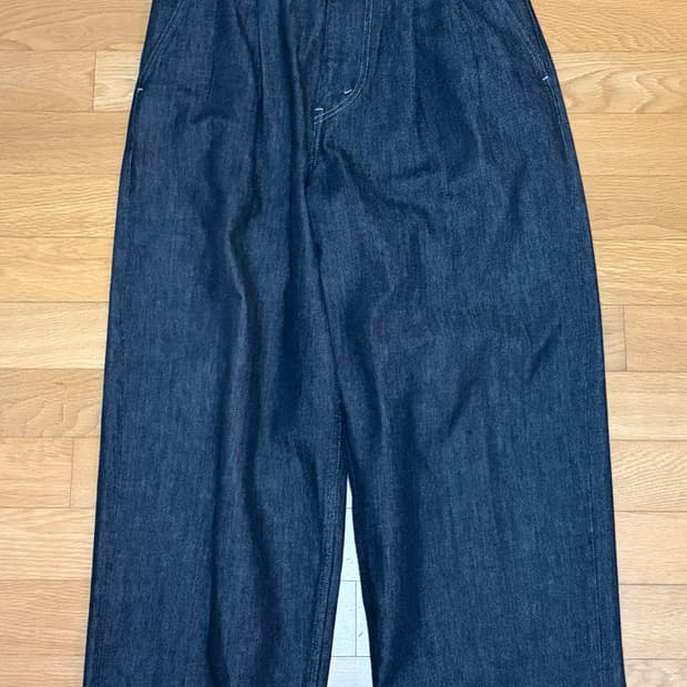 그라프페이퍼 컬러패스트 투턱 와이드 데님 팬츠 1사이즈