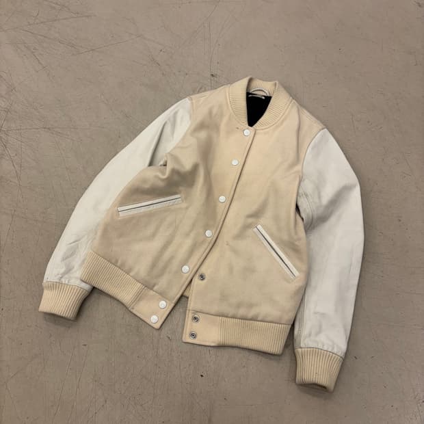 프릭스 스토어 우먼 스타디움 자켓