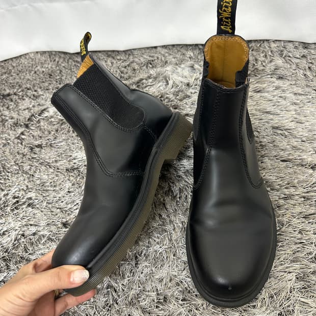 닥터마틴 여자 워커부츠 검정 UK/5 (245)