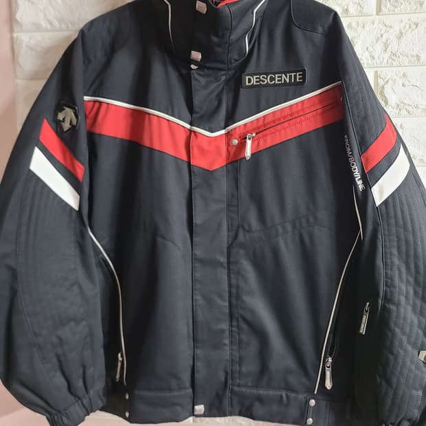 데상트 스키(바이커)점퍼 (실95)