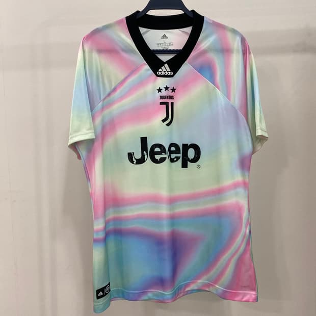 아디다스 18-19 유벤투스 4th EA스포츠 한정판 유니폼
