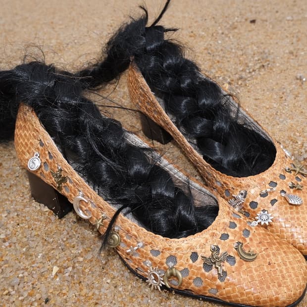 ꍘ Charm-Embellished Weaving Pumps ꍘ