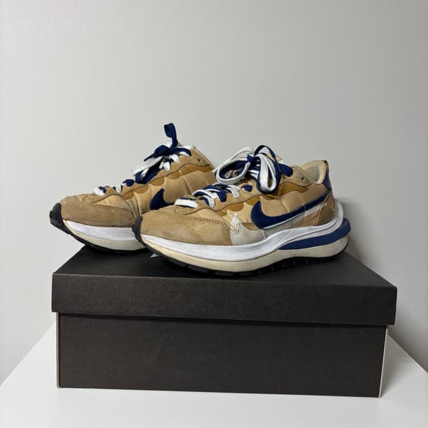 나이키 사카이 베이퍼와플 세서미 270