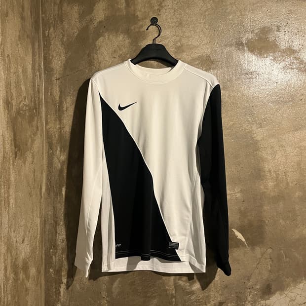 나이키 드라이핏 롱슬리브