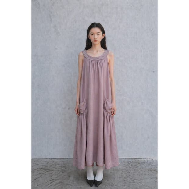 분홍 진주의 속삭임 민소매 원피스