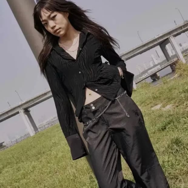 새상품)) 애즈온 리닝 새틴 트라우저 팬츠 스트라이프 슬랙스 블랙