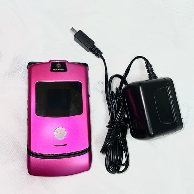 (레어) 모토로라 레이저 V3 해외판 블랙 핑크 색상(레이저 MS500