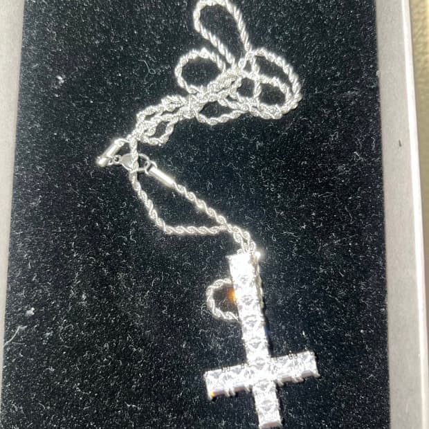 Opium 역십자가 ice 목걸이 pendant necklace