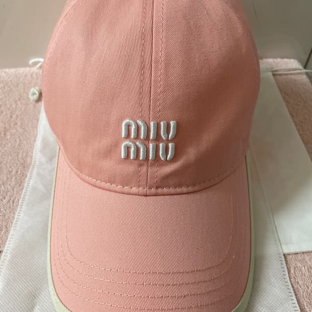 미우미우 캡모자