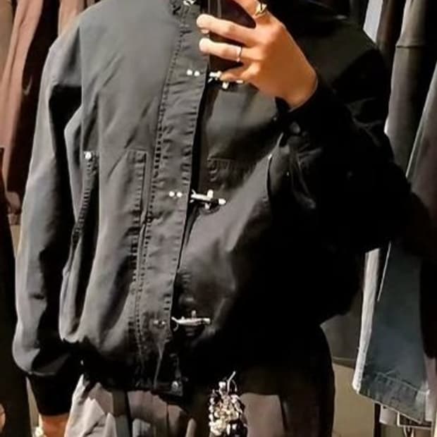 [새상품]자라 알라마레스 크롭핏 재킷 블랙