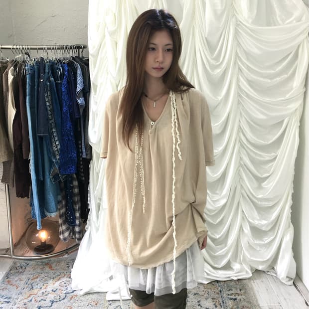 아이보리 드레이프 탑