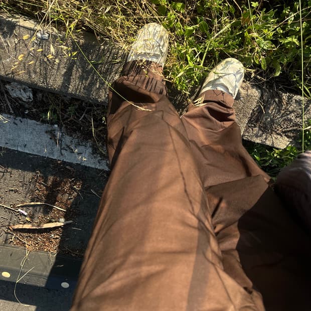 지용킴 22aw 선블리치드 트라우져 브라운 XL