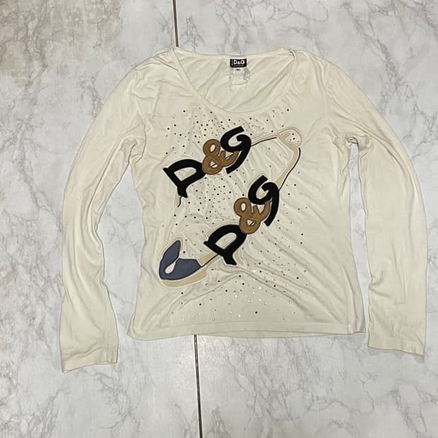 돌체앤가바나 y2k 올드스쿨 큐빅 유넥 긴팔티 여성95~100