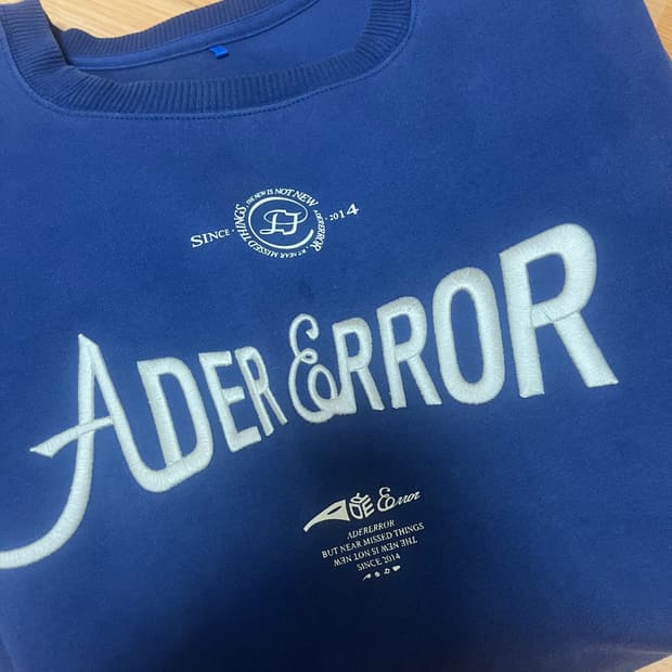 [A3] 아더에러 베리프 로고 스웨트 셔츠 네이비