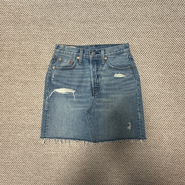 LEVI'S premium denim skirt