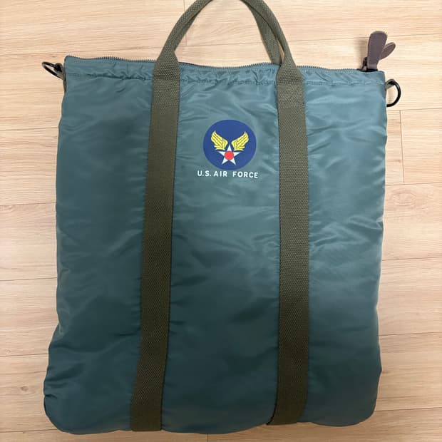 OKONKWO 헬멧백 카키