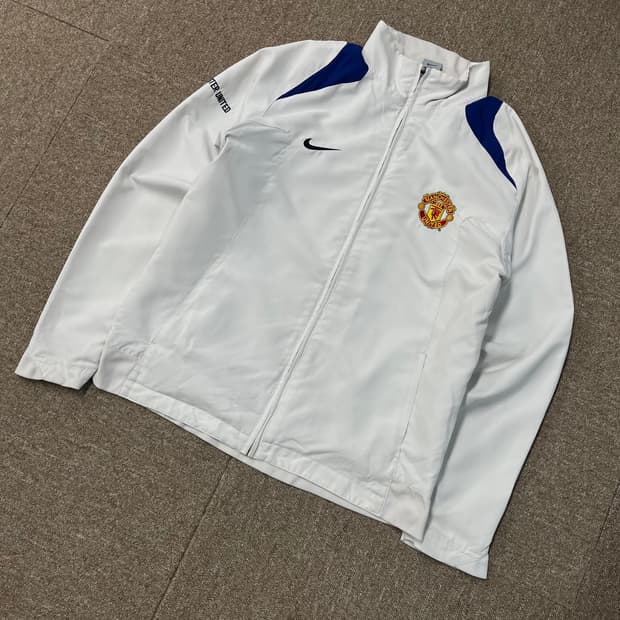  나이키 맨유 바람막이