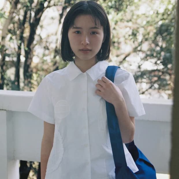 오헤시오 포인트 프릴 셔츠