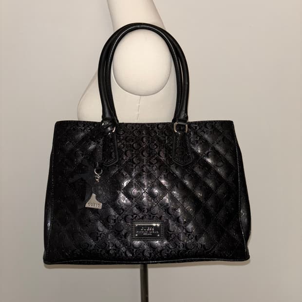 🚨연말세일🚨Guess vintage shoulder bag