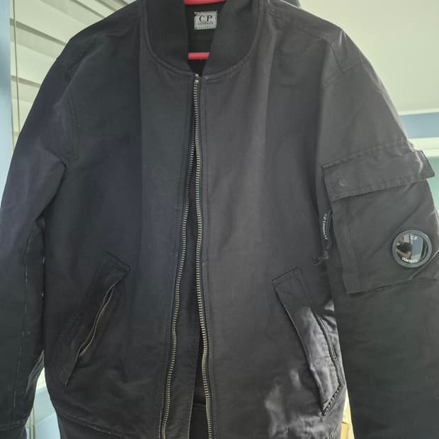 CP컴퍼니 C.P.Company 가먼츠다잉 블랙 봄버 자켓