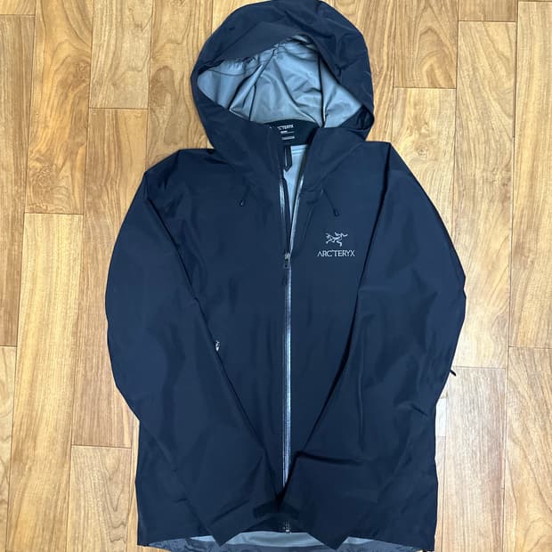 아크테릭스 베타 LT 블랙 (m)