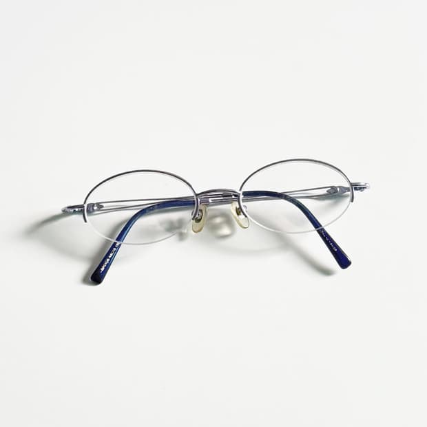 InToo 슬림 오벌 반무테 라이트 블루 메탈 빈티지 안경
