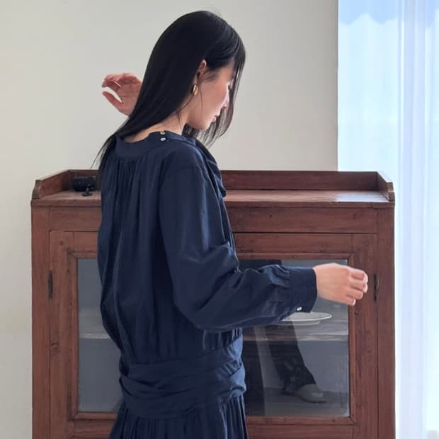 [새 상품]언앤써드미스테리 핀턱 루즈 원피스(네이비)