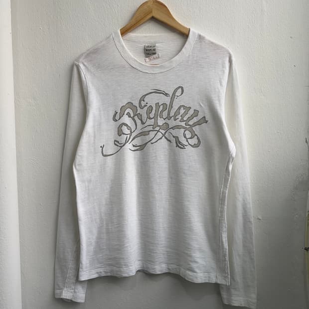 Vintage White Graphic Long Sleeve