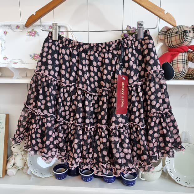 BODY LINE 프릴 스커트