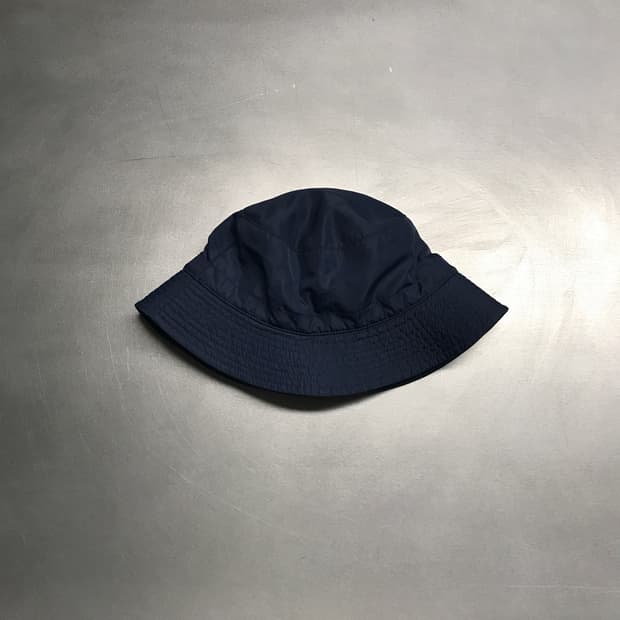 APC 아페쎄 네이비 버킷햇 60