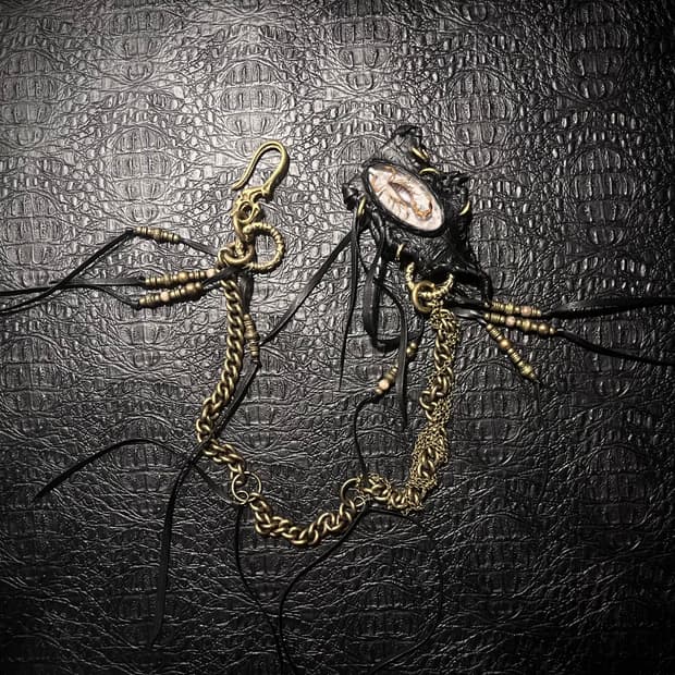 a wallet chain of scorpion 073